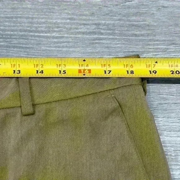 IZOD Pants Mens 36 Tan Straight Fit Leg Casual Size 36x30 Work Utility EUC - Picture 9 of 15